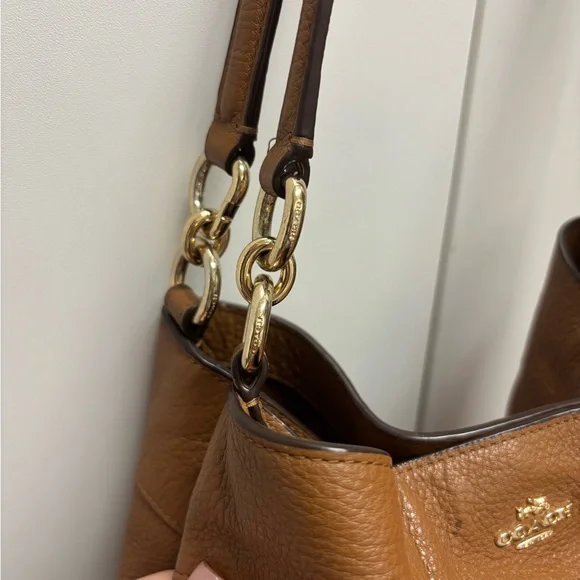 Coach Brown Leather Shoulder Bag - Picture 4 of 11